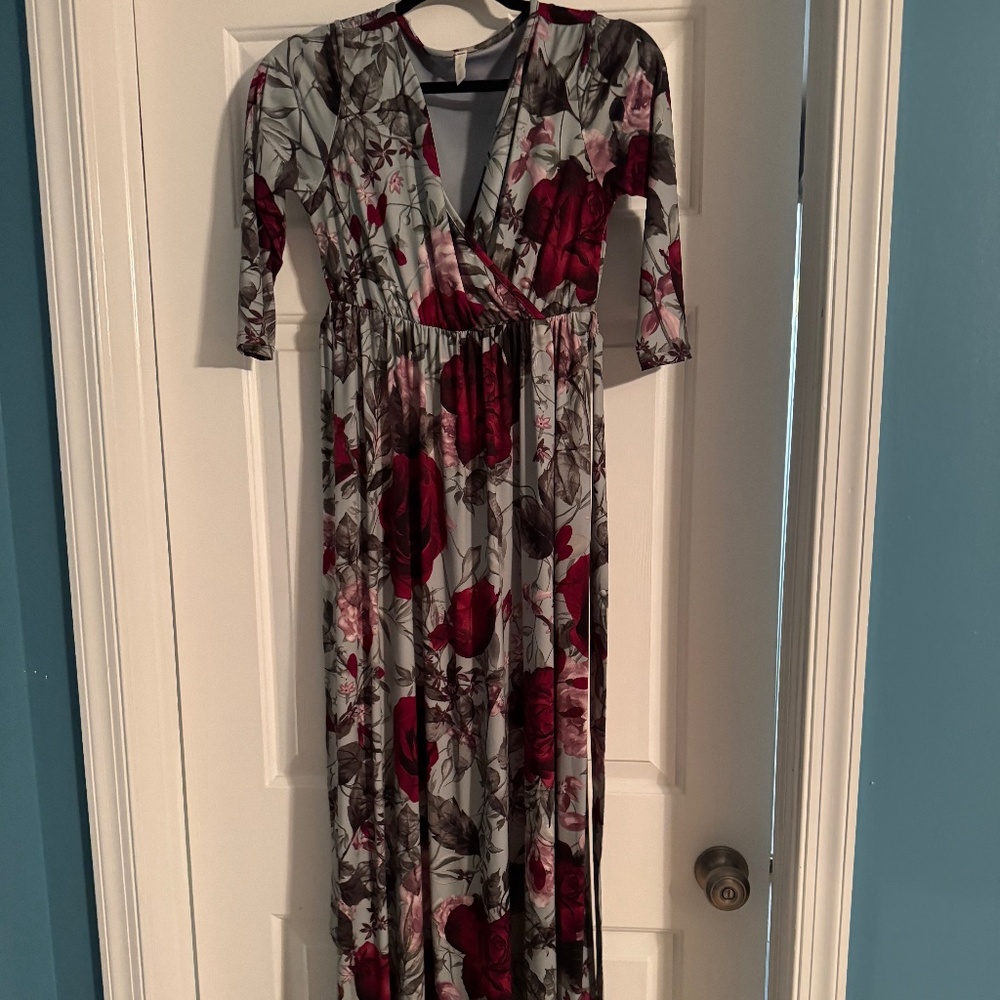 Floral maternity dress